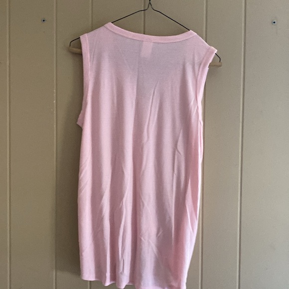 Pink ladies size medium top button down with tie in front - Picture 4 of 4